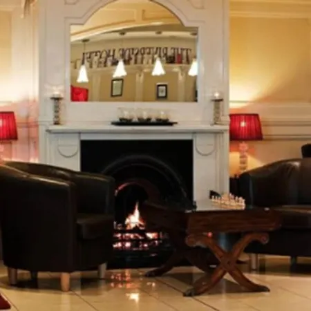 Riverside ホテル 4*