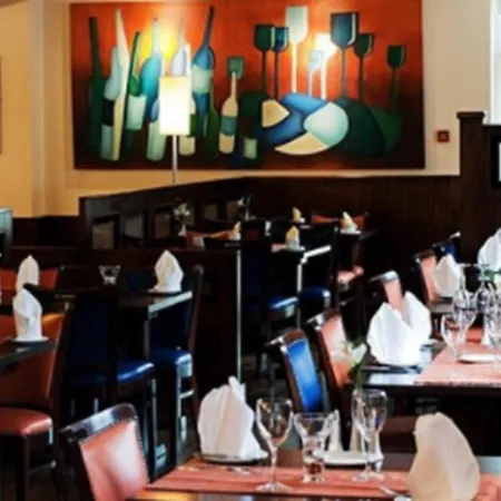 Riverside ホテル 4*