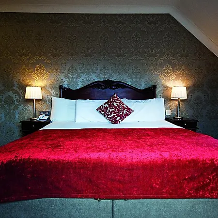 מלון Riverside 4*