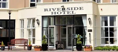 فندق Riverside 4*