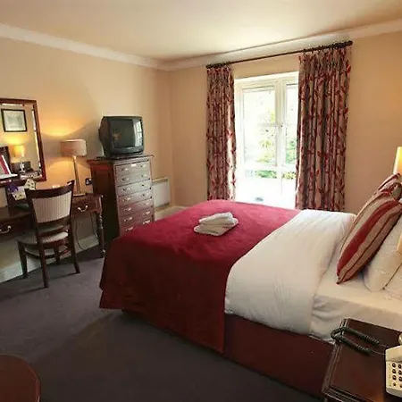 מלון Riverside 4*