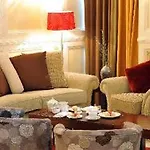 فندق Riverside 4*